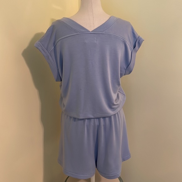 NEW Lou & Grey Signaturesoft V-Neck Romper in Pensive Blue - Picture 2 of 5